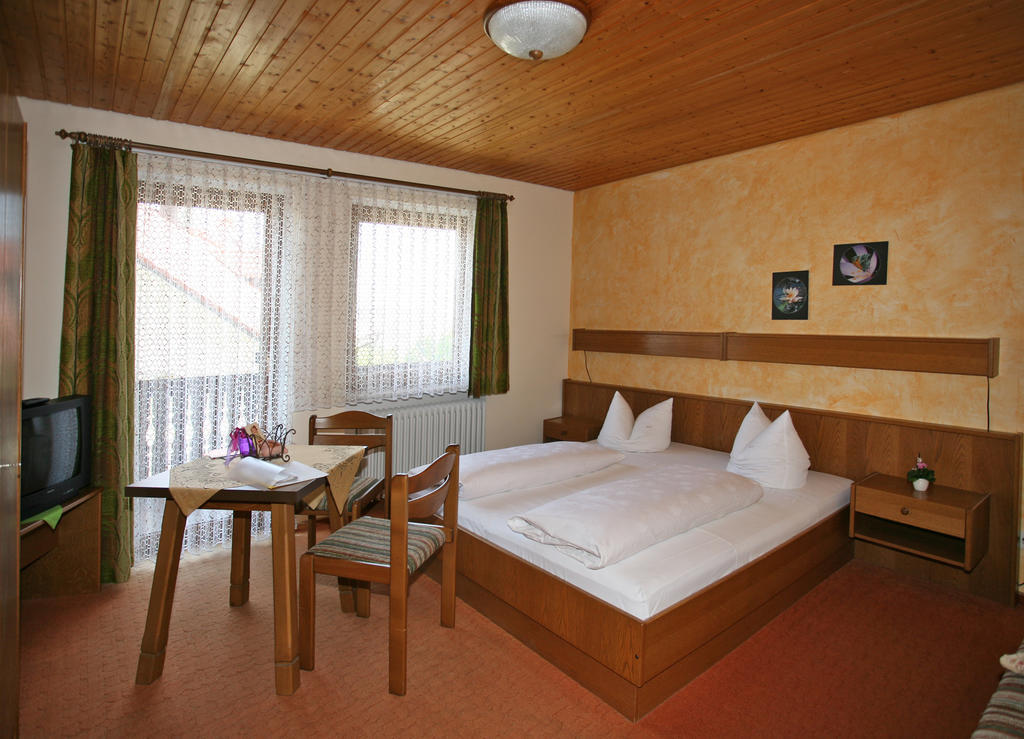 Marias Pension Falkenstein  Rum bild